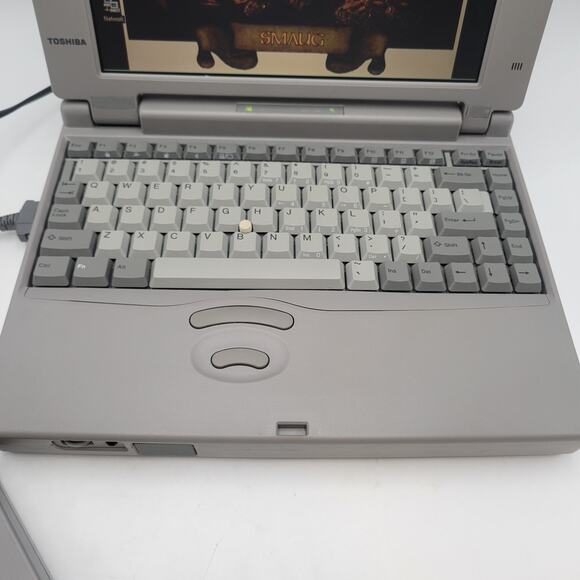 Vtg Toshiba Satellite Pro Series 425CDT /810 PA1225U Pentium Works Powers On - Picture 5 of 16